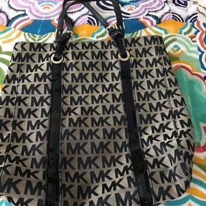 Michael Kors classic tote